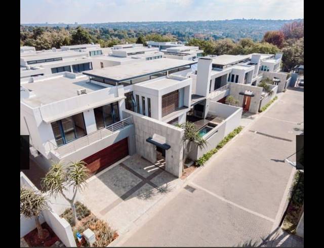 4 BEDROOM TOWNHOUSE FOR SALE IN MORNINGSIDE HILLS